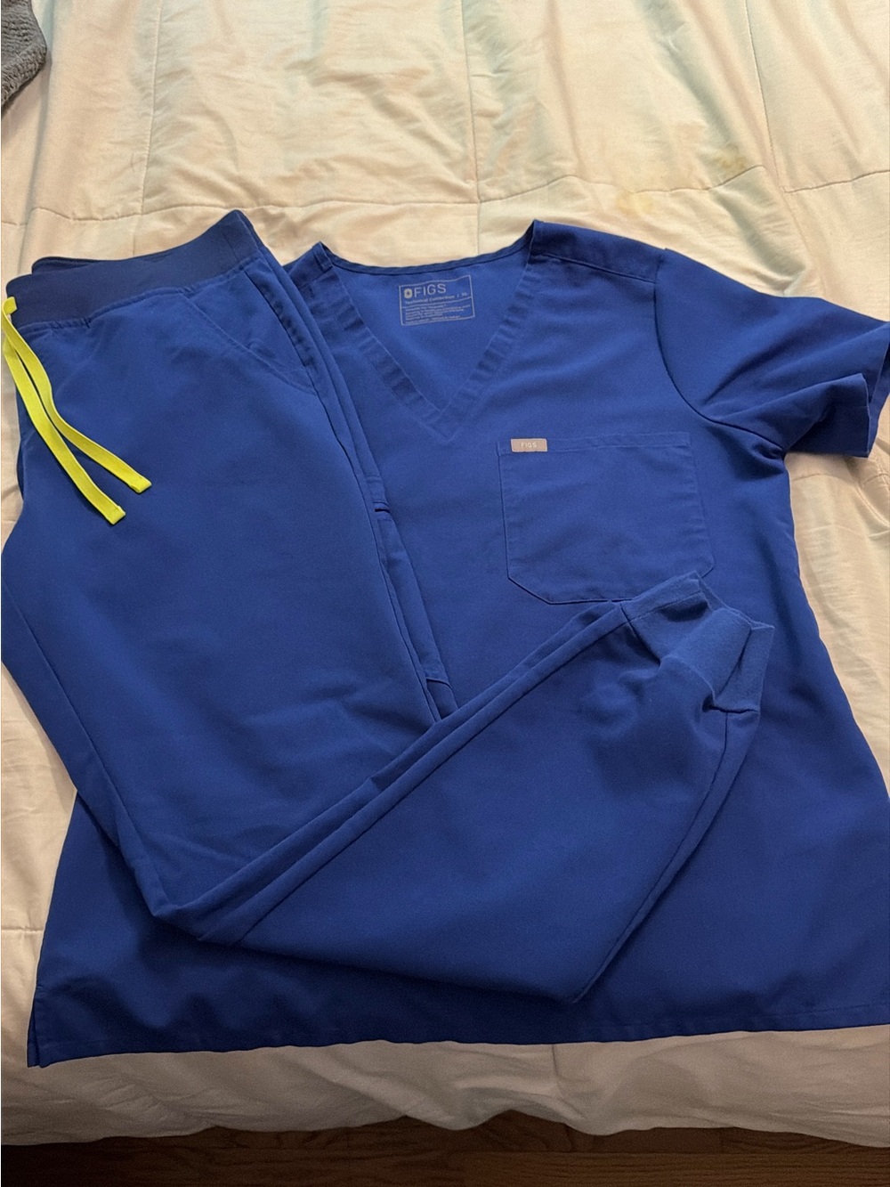 FIGS Royal Blue XL / L Scrub Set